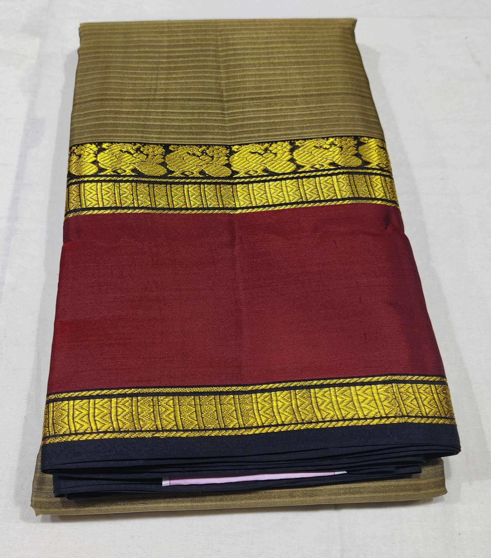 17231  Pure Silk Double Pet Annapakshi border Black- Maroon border with Grey body