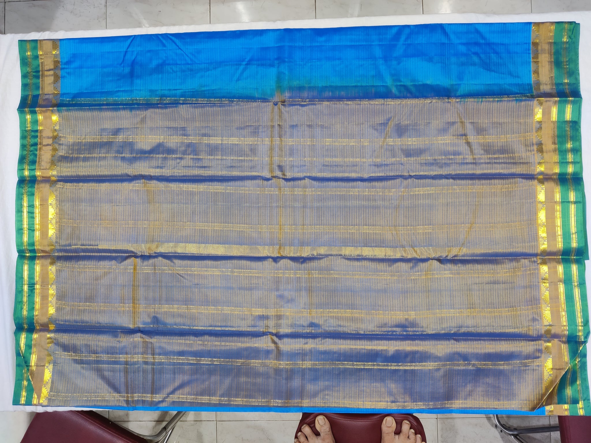 17220  Pure Silk Green double shade border with Blue body