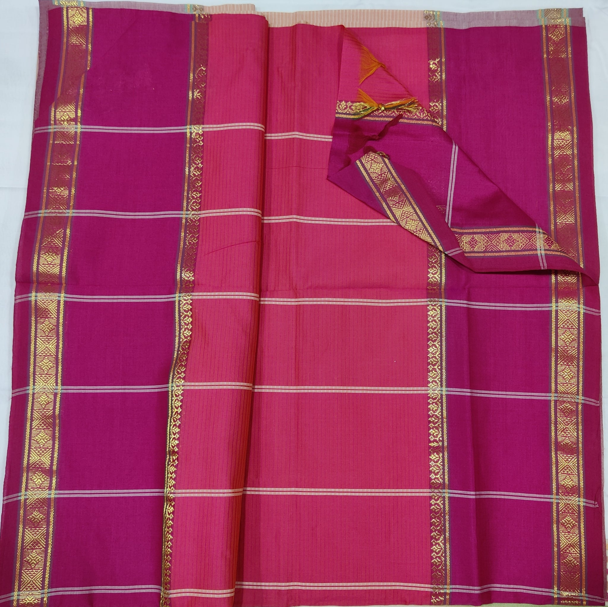 6204 Polycot 6.20 mtrs Pallu lines Peach with Pink